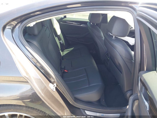 WBAJA9C5XKB254073 BMW 530e Iperformance