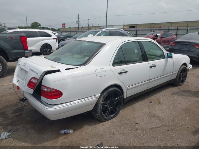 Продажа на аукционе авто 1998 Mercedes-benz E 300 Diesel, vin: WDBJF25F3WA695748, номер лота: 44976671