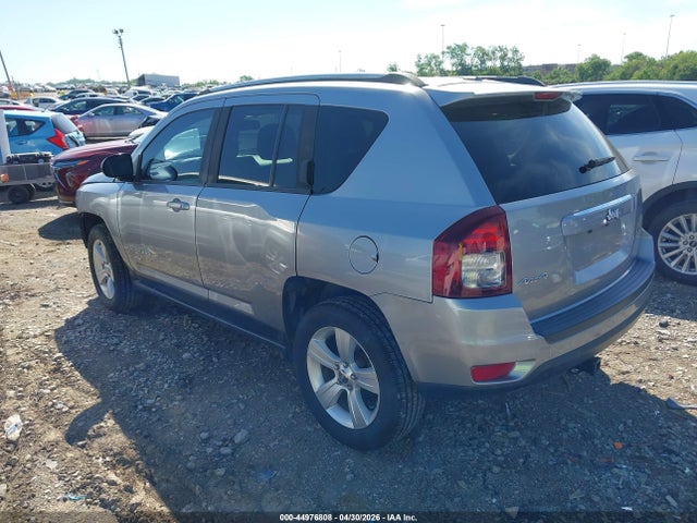 44976808 :رقم المزاد ، 1C4NJDBBXGD549961 vin ، 2016 Jeep Compass Sport مزاد بيع