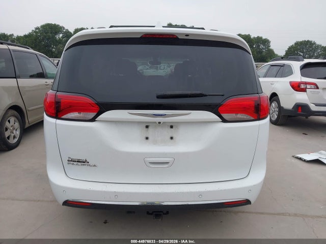 Auction sale of the 2018 Chrysler Pacifica Touring L, vin: 2C4RC1BG7JR352305, lot number: 44976833