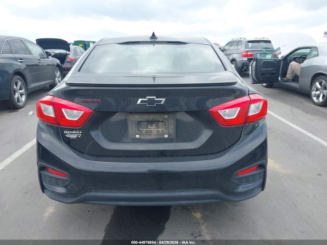 44976884 :رقم المزاد ، 1G1BE5SM7J7171028 vin ، 2018 Chevrolet Cruze Lt Auto مزاد بيع