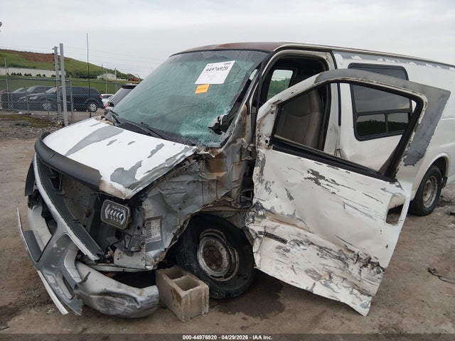 44976920 :رقم المزاد ، 1GTEG15W6Y1245895 vin ، 2000 Gmc Savana Standard مزاد بيع