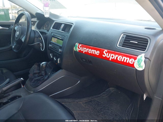 Продаж на аукціоні авто 2013 Volkswagen Jetta 2.5l Se, vin: 3VWDP7AJ8DM211637, номер лоту: 44976947