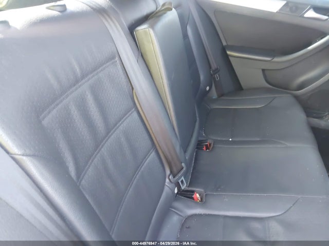 Продаж на аукціоні авто 2013 Volkswagen Jetta 2.5l Se, vin: 3VWDP7AJ8DM211637, номер лоту: 44976947