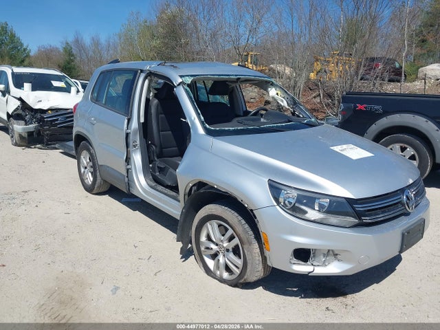 Auction sale of the 2017 Volkswagen Tiguan 2.0t/2.0t S, vin: WVGAV7AX7HK023541, lot number: 44977012