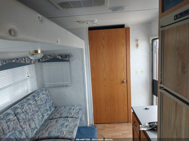 Продажа на аукционе авто 1998 Forest River Salem 27rkss 5th Whl Travel Trailer, vin: 4X4FSMC23WA002976, номер лота: 44977020