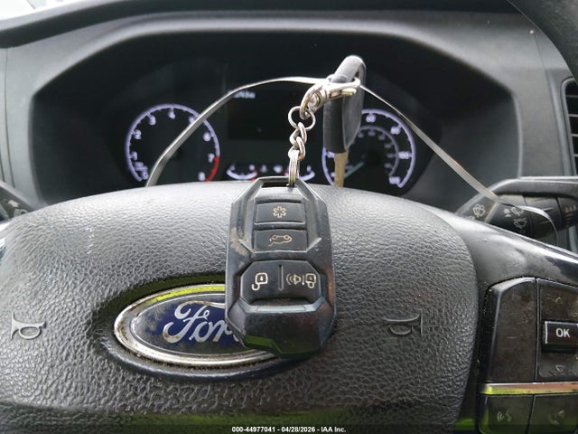 44977041 :رقم المزاد ، 1FTBR1C88LKA43158 vin ، 2020 Ford Transit-250 مزاد بيع