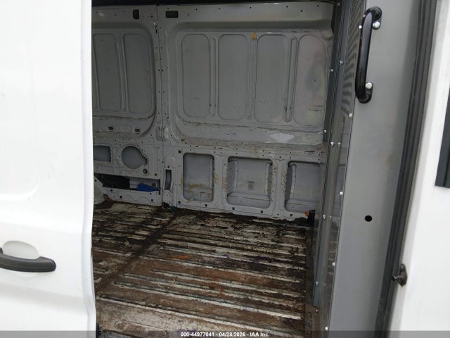 44977041 :رقم المزاد ، 1FTBR1C88LKA43158 vin ، 2020 Ford Transit-250 مزاد بيع