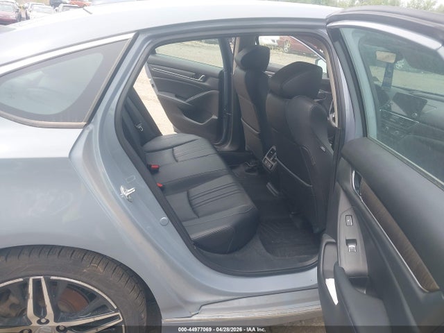 1HGCV3F96NA004871 Honda Accord Hybrid Touring