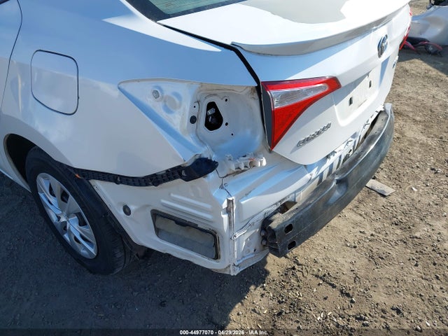 Toyota Corolla Le Eco 2015 5YFBPRHEXFP188629 Image 20