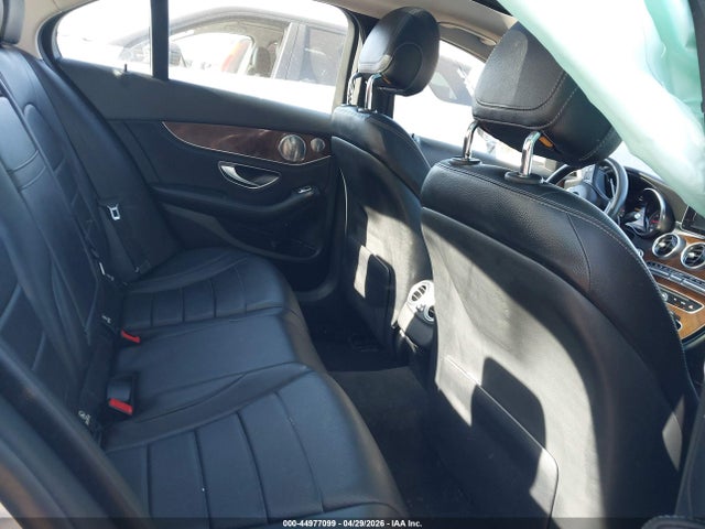 2015 Mercedes-benz C 300 4matic მანქანა იყიდება აუქციონზე, vin: 55SWF4KB9FU004037, აუქციონის ნომერი: 44977099