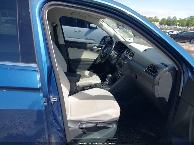 44977143 :رقم المزاد ، 3VV2B7AX9JM105501 vin ، 2018 Volkswagen Tiguan 2.0t Se/2.0t Sel مزاد بيع