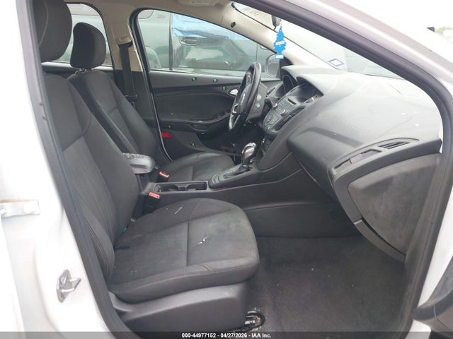 2015 Ford Focus Se მანქანა იყიდება აუქციონზე, vin: 1FADP3K24FL251436, აუქციონის ნომერი: 44977152