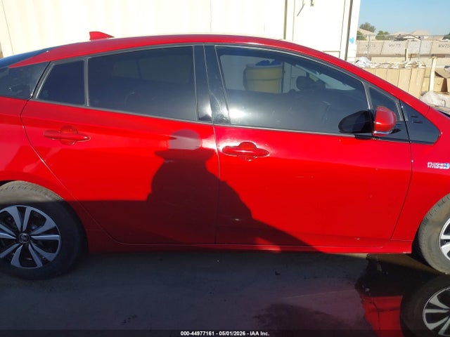 Toyota Prius Prime Premium 2019 JTDKARFP3K3105034 Image 13
