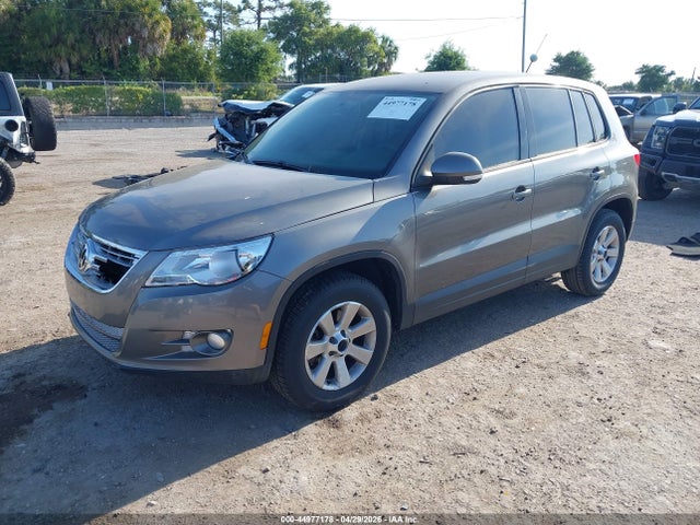 2009 Volkswagen Tiguan S/se/sel მანქანა იყიდება აუქციონზე, vin: WVGAV75N09W513435, აუქციონის ნომერი: 44977178