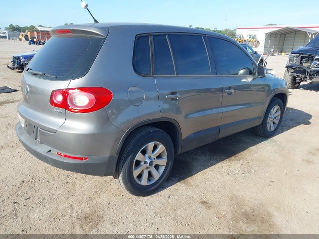 2009 Volkswagen Tiguan S/se/sel მანქანა იყიდება აუქციონზე, vin: WVGAV75N09W513435, აუქციონის ნომერი: 44977178