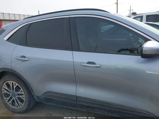 44977191 :رقم المزاد ، 1FMCU0H60NUB11878 vin ، 2022 Ford Escape Sel مزاد بيع
