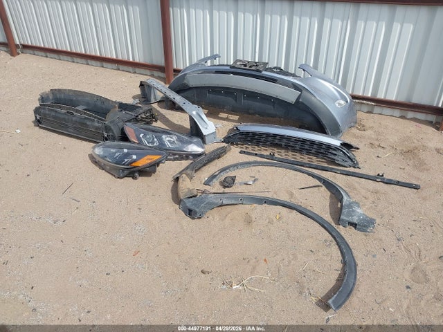 44977191 :رقم المزاد ، 1FMCU0H60NUB11878 vin ، 2022 Ford Escape Sel مزاد بيع