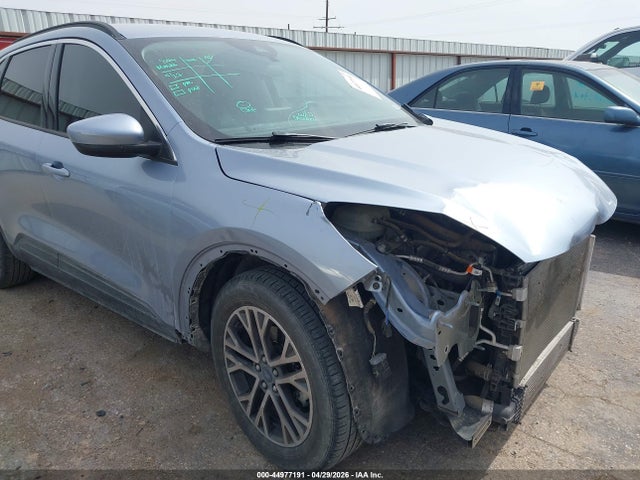 44977191 :رقم المزاد ، 1FMCU0H60NUB11878 vin ، 2022 Ford Escape Sel مزاد بيع