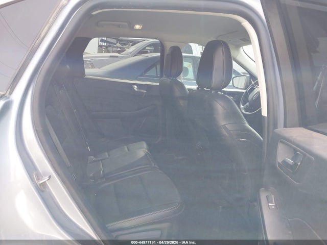 44977191 :رقم المزاد ، 1FMCU0H60NUB11878 vin ، 2022 Ford Escape Sel مزاد بيع