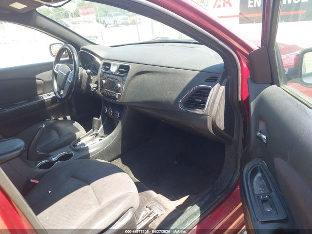 44977206 :رقم المزاد ، 1C3CCBBG6EN118451 vin ، 2014 Chrysler 200 Touring مزاد بيع