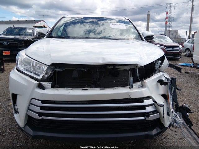 44977209 :رقم المزاد ، 5TDJZRFH7JS895948 vin ، 2018 Toyota Highlander Xle مزاد بيع