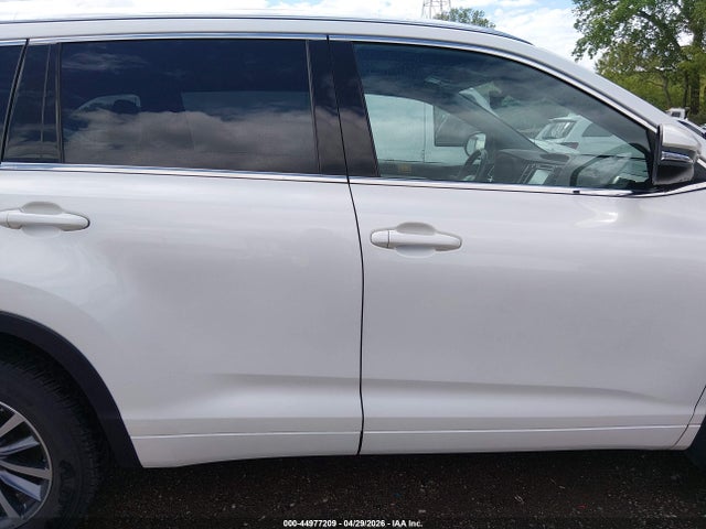 44977209 :رقم المزاد ، 5TDJZRFH7JS895948 vin ، 2018 Toyota Highlander Xle مزاد بيع