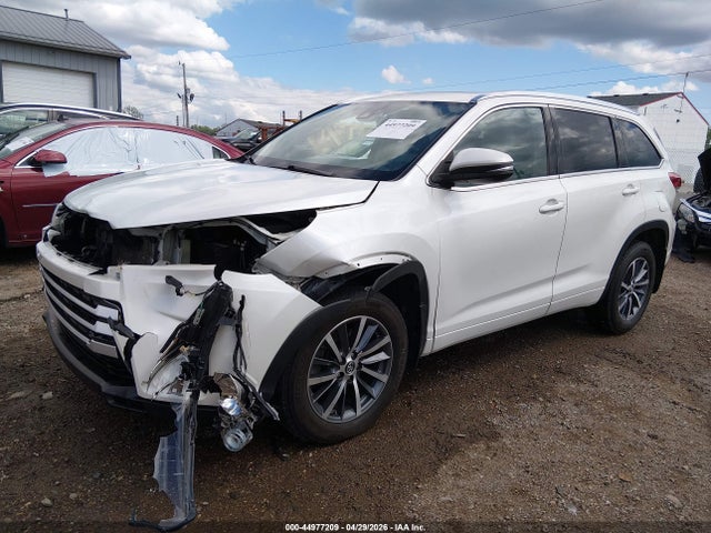 44977209 :رقم المزاد ، 5TDJZRFH7JS895948 vin ، 2018 Toyota Highlander Xle مزاد بيع