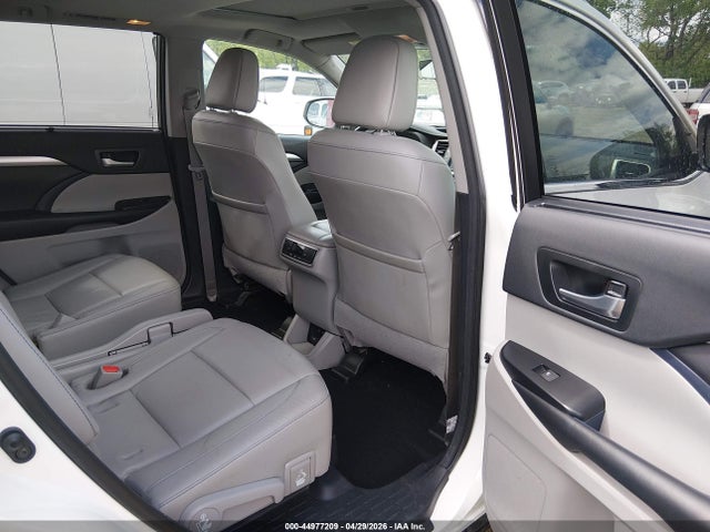 44977209 :رقم المزاد ، 5TDJZRFH7JS895948 vin ، 2018 Toyota Highlander Xle مزاد بيع