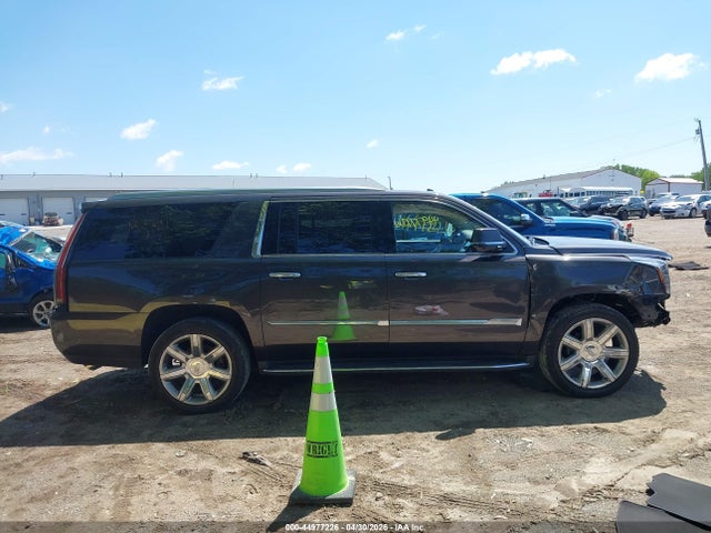 2017 Cadillac Escalade Esv Luxury მანქანა იყიდება აუქციონზე, vin: 1GYS4HKJ4HR140295, აუქციონის ნომერი: 44977226