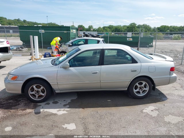 Продажа на аукционе авто 2000 Toyota Camry Le, vin: 4T1BG22K1YU007120, номер лота: 44977254