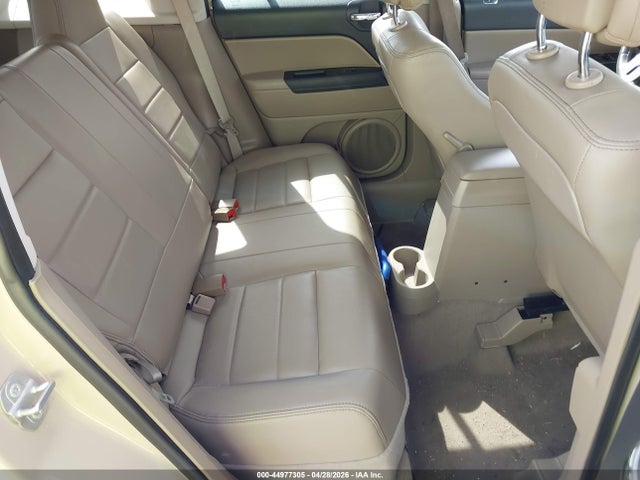 Продажа на аукционе авто 2016 Jeep Patriot High Altitude Edition, vin: 1C4NJPFA8GD800723, номер лота: 44977305