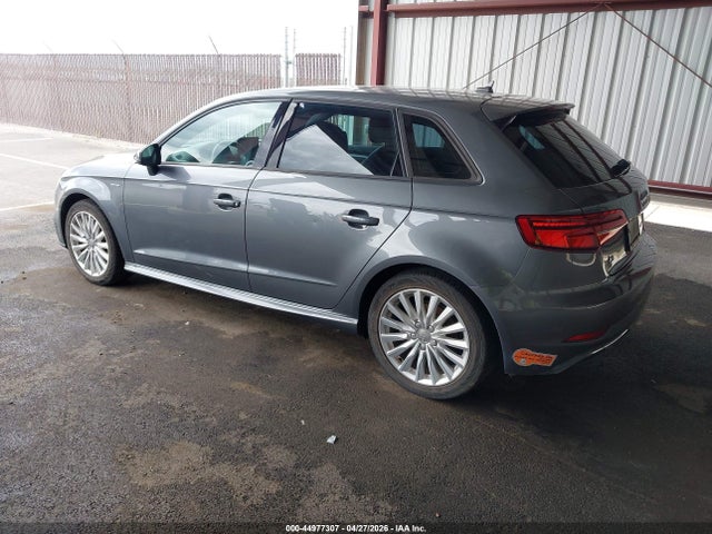 2017 Audi A3 E-tron 1.4t Premium მანქანა იყიდება აუქციონზე, vin: WAUUPBFF9HA070331, აუქციონის ნომერი: 44977307