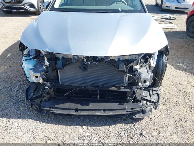 Toyota Camry Le Hybrid 2020 4T1E31AK9LU011607 Image 6
