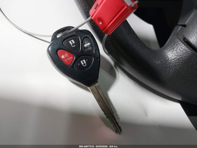44977318 :رقم المزاد ، 2T1BU4EE6DC984467 vin ، 2013 Toyota Corolla L مزاد بيع
