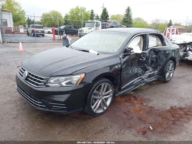 2017 Volkswagen Passat 1.8t R-line მანქანა იყიდება აუქციონზე, vin: 1VWDT7A35HC054167, აუქციონის ნომერი: 44977344