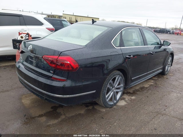 2017 Volkswagen Passat 1.8t R-line მანქანა იყიდება აუქციონზე, vin: 1VWDT7A35HC054167, აუქციონის ნომერი: 44977344