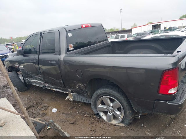 Продаж на аукціоні авто 2018 Ram 1500 Express  4x4 6'4 Box, vin: 1C6RR7FTXJS327980, номер лоту: 44977346