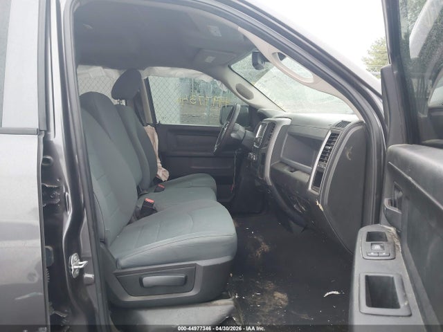 Продаж на аукціоні авто 2018 Ram 1500 Express  4x4 6'4 Box, vin: 1C6RR7FTXJS327980, номер лоту: 44977346