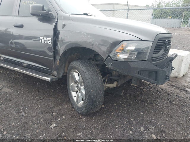 Продаж на аукціоні авто 2018 Ram 1500 Express  4x4 6'4 Box, vin: 1C6RR7FTXJS327980, номер лоту: 44977346