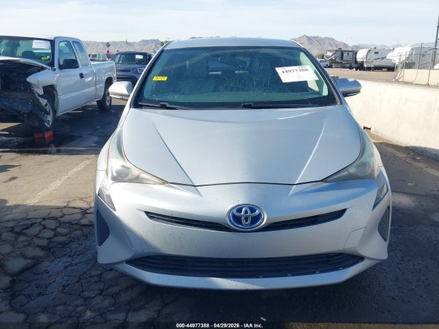 Toyota Prius Two 2016 JTDKBRFU8G3004842 Image 13
