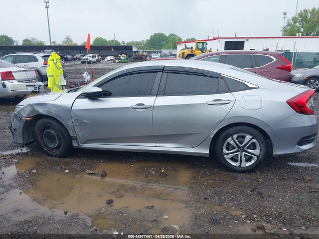 2018 Honda Civic Lx მანქანა იყიდება აუქციონზე, vin: 2HGFC2F57JH557552, აუქციონის ნომერი: 44977441