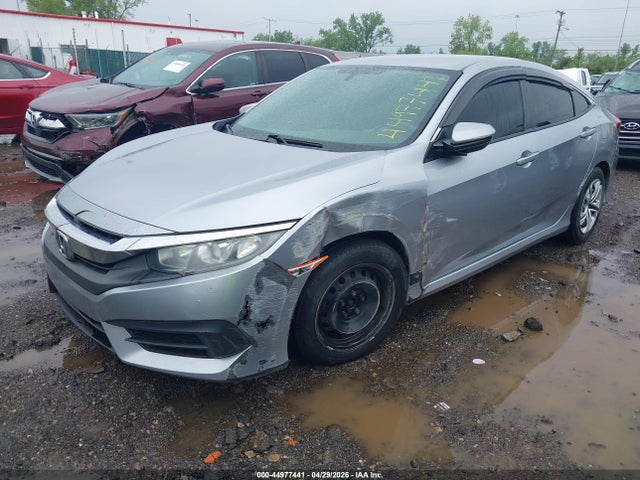 2018 Honda Civic Lx მანქანა იყიდება აუქციონზე, vin: 2HGFC2F57JH557552, აუქციონის ნომერი: 44977441