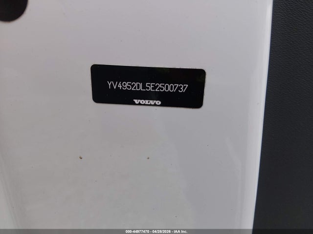 Volvo XC60 3.2 2014 YV4952DL5E2500737 Image 9