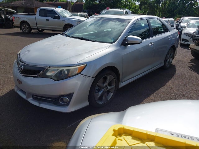 44977570 :رقم المزاد ، 4T1BK1FK0CU501545 vin ، 2012 Toyota Camry Se V6 مزاد بيع