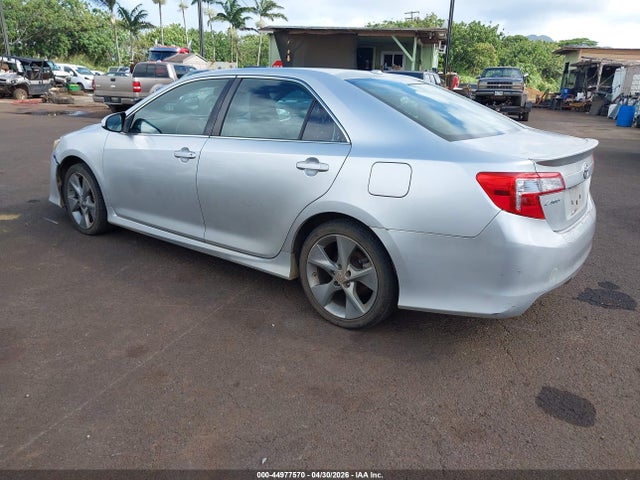 44977570 :رقم المزاد ، 4T1BK1FK0CU501545 vin ، 2012 Toyota Camry Se V6 مزاد بيع