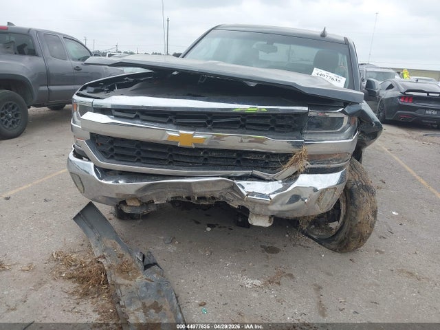 44977635 :رقم المزاد ، 3GCPCREC6JG413843 vin ، 2018 Chevrolet Silverado 1500 1lt مزاد بيع
