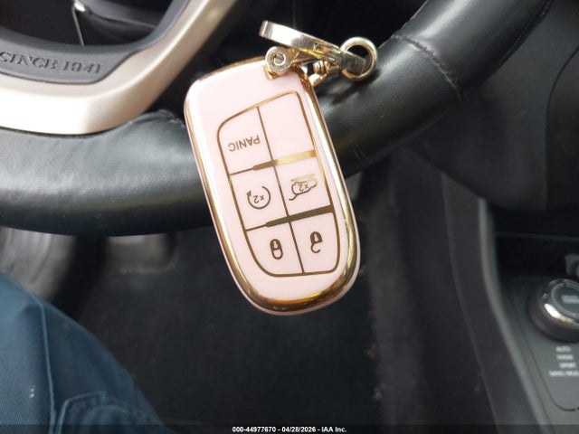 Продажа на аукционе авто 2015 Jeep Cherokee Limited, vin: 1C4PJMDS3FW697748, номер лота: 44977670