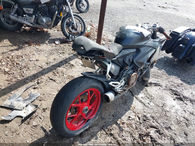 44977686 :رقم المزاد ، ZDMHAATW8MB005693 vin ، 2021 Ducati Panigale V2 مزاد بيع