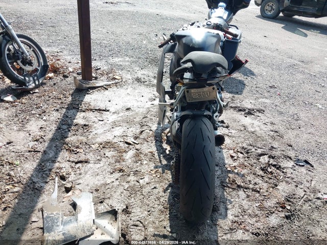 44977686 :رقم المزاد ، ZDMHAATW8MB005693 vin ، 2021 Ducati Panigale V2 مزاد بيع